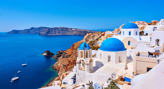 Santorin : La perle des Cyclades, entre ciel et mer